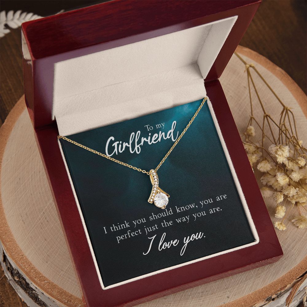 To My True Girlfriend Necklace, Brother to Sister, Birthday For Sister from Brother, I Love You, Love Knot Meaningful Necklace Message Card and Gift Box Styles on Birthday, Christmas, Anniversary Allruing Necklace