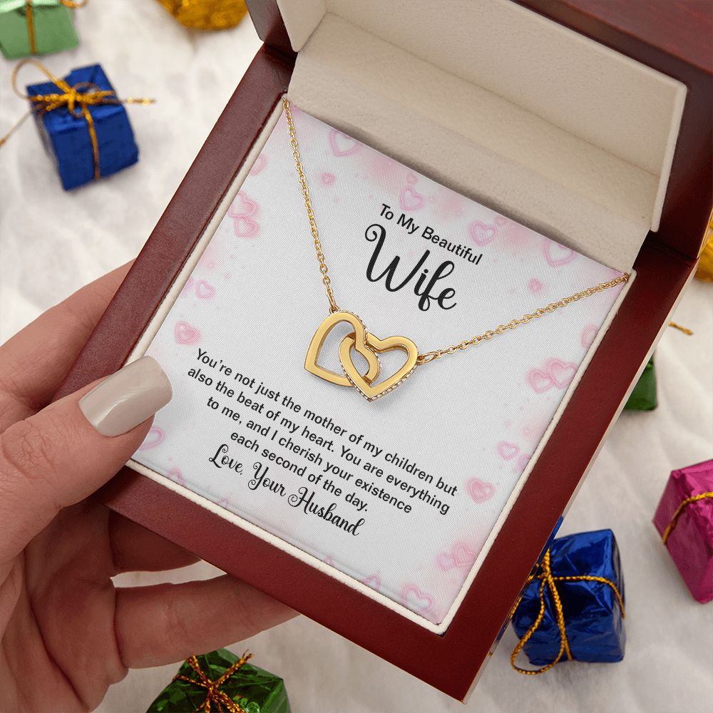 Couples Gifts Necklace To My Beautiful Wife Necklace Gifts For My Wife, Love Knot Meaningful Necklace Message Card and Gift Box Styles on Birthday, Christmas, Anniversary Interlocking Heart