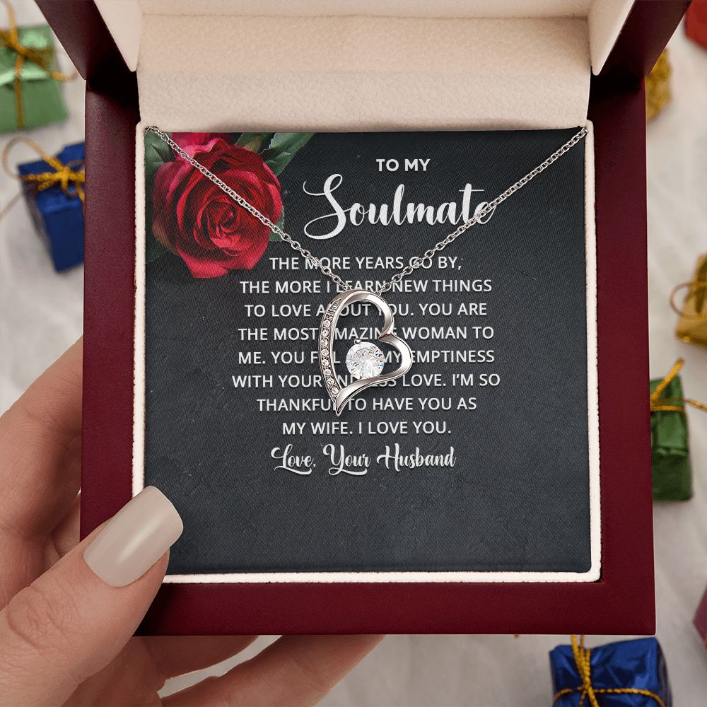 Soulmate Necklace Gifts From Husband, Wedding Anniversary Jewelry For Wife From Husband, Wife Birthday Gifts From Husband, To My Unbiological Sister Message Card and Gift Box styles On Birthday, Christmas, Anniversary  Forever Love