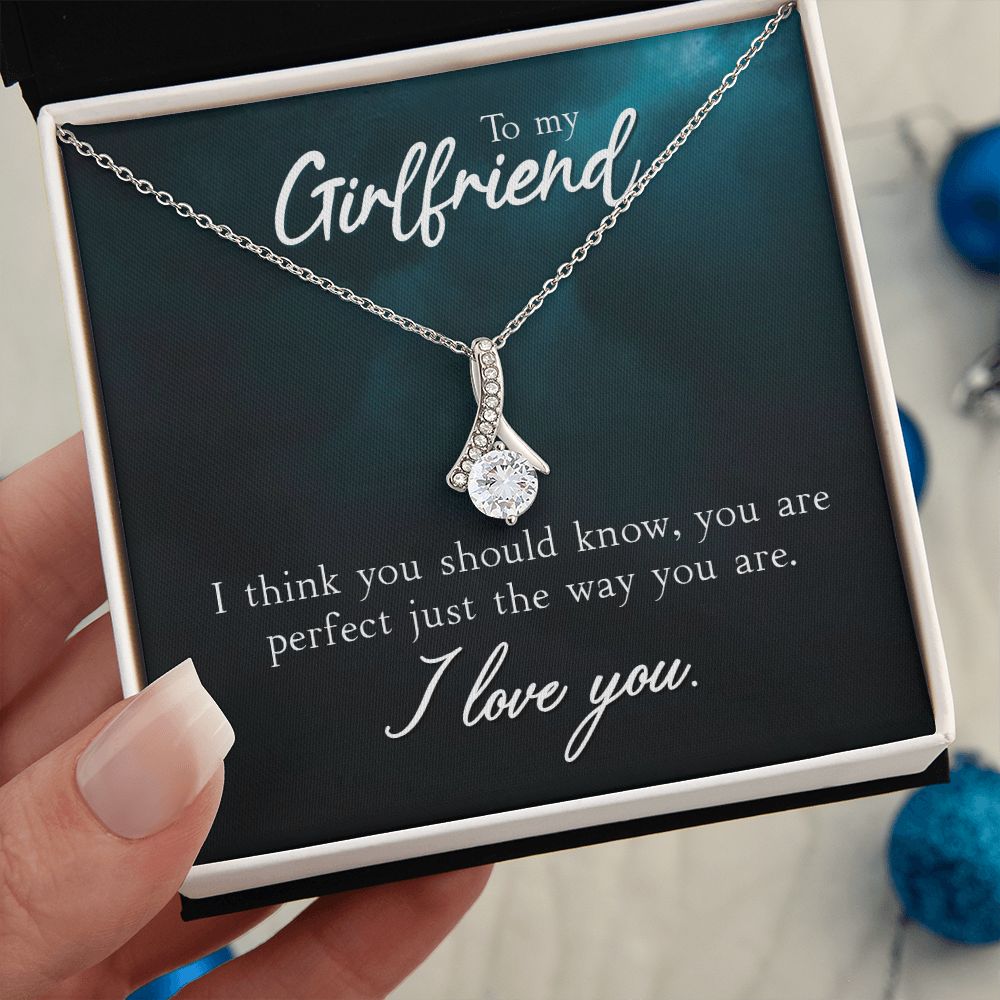 To My True Girlfriend Necklace, Brother to Sister, Birthday For Sister from Brother, I Love You, Love Knot Meaningful Necklace Message Card and Gift Box Styles on Birthday, Christmas, Anniversary Allruing Necklace