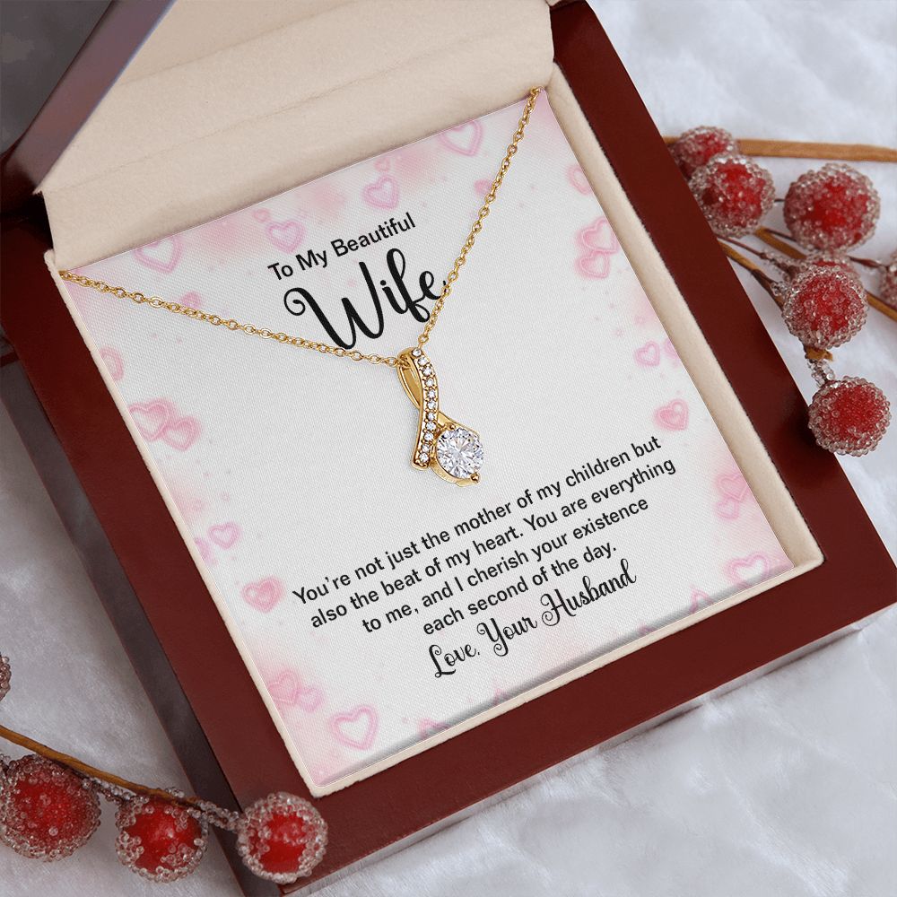 Couples Gifts Necklace To My Beautiful Wife Necklace Gifts For My Wife, Love Knot Meaningful Necklace Message Card and Gift Box Styles on Birthday, Christmas, Anniversary Allruing Necklace