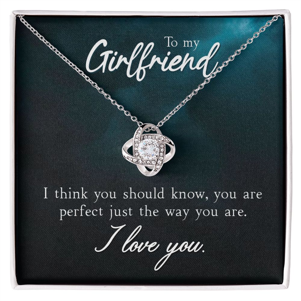 To My True Girlfriend Necklace, Brother to Sister, Birthday For Sister from Brother, I Love You, Love Knot Meaningful Necklace Message Card and Gift Box Styles on Birthday, Christmas, Anniversary Love knot Thang