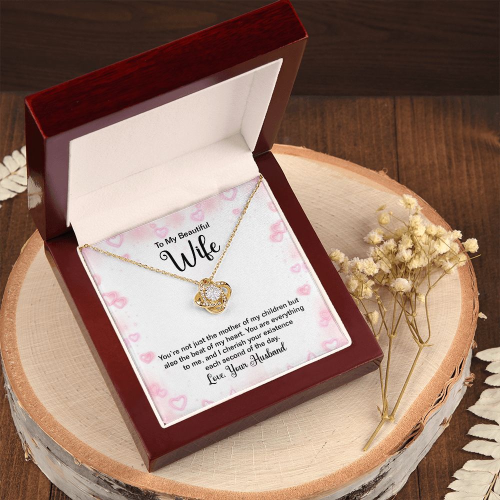 Couples Gifts Necklace To My Beautiful Wife Necklace Gifts For My Wife, Love Knot Meaningful Necklace Message Card and Gift Box Styles on Birthday, Christmas, Anniversary Love knot Thang