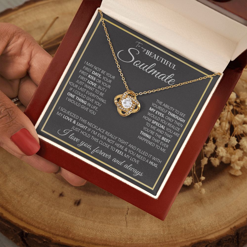 To My Future Wife Necklace, to my Wife Necklace, Necklaces For Wife From Husband, To My Beautiful Soulmate Necklace, Necklace Custom Name Message Card and Gift Box Styles on Birthday, Christmas, Wedding, Anniversary, Valentine Love knot Thang