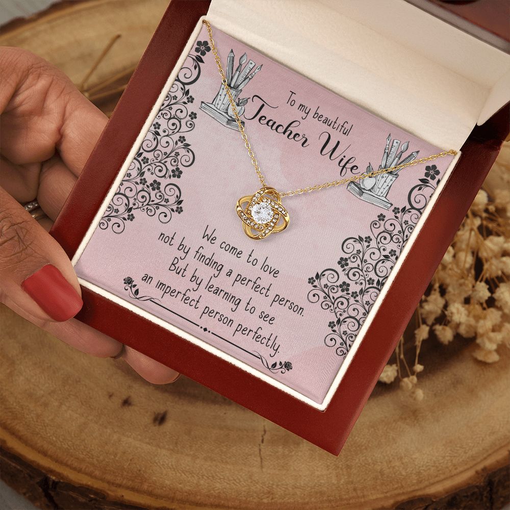 Couples Gifts, Teacher Wife Necklace Gifts From Husband, Wedding Anniversary Jewelry For Wife From Husband, Wife Birthday From Husband, To My Beautiful Wife Girlfriend Message Card and Gift Box styles On Birthday, Christmas, Anniversary  Love knot Thang