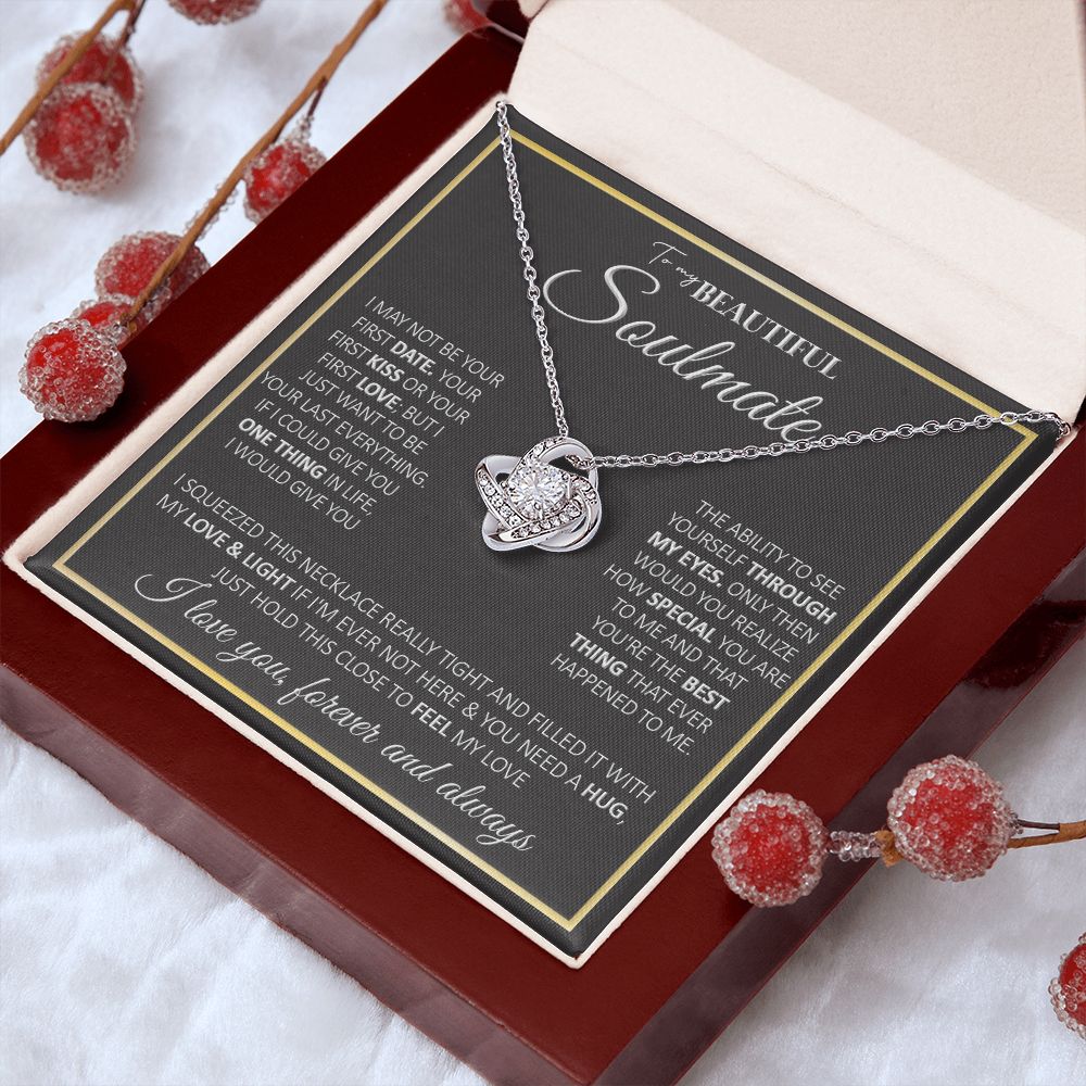 To My Future Wife Necklace, to my Wife Necklace, Necklaces For Wife From Husband, To My Beautiful Soulmate Necklace, Necklace Custom Name Message Card and Gift Box Styles on Birthday, Christmas, Wedding, Anniversary, Valentine Love knot Thang