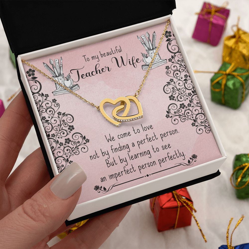 Couples Gifts, Teacher Wife Necklace Gifts From Husband, Wedding Anniversary Jewelry For Wife From Husband, Wife Birthday From Husband, To My Beautiful Wife Girlfriend Message Card and Gift Box styles On Birthday, Christmas, Anniversary  Interlocking Hear