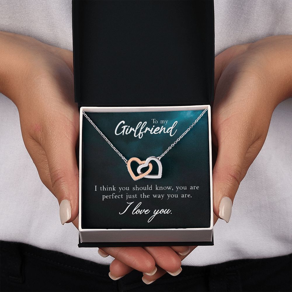 To My True Girlfriend Necklace, Brother to Sister, Birthday For Sister from Brother, I Love You, Love Knot Meaningful Necklace Message Card and Gift Box Styles on Birthday, Christmas, Anniversary Interlocking Heart