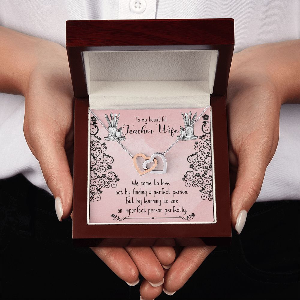 Couples Gifts, Teacher Wife Necklace Gifts From Husband, Wedding Anniversary Jewelry For Wife From Husband, Wife Birthday From Husband, To My Beautiful Wife Girlfriend Message Card and Gift Box styles On Birthday, Christmas, Anniversary  Interlocking Hear