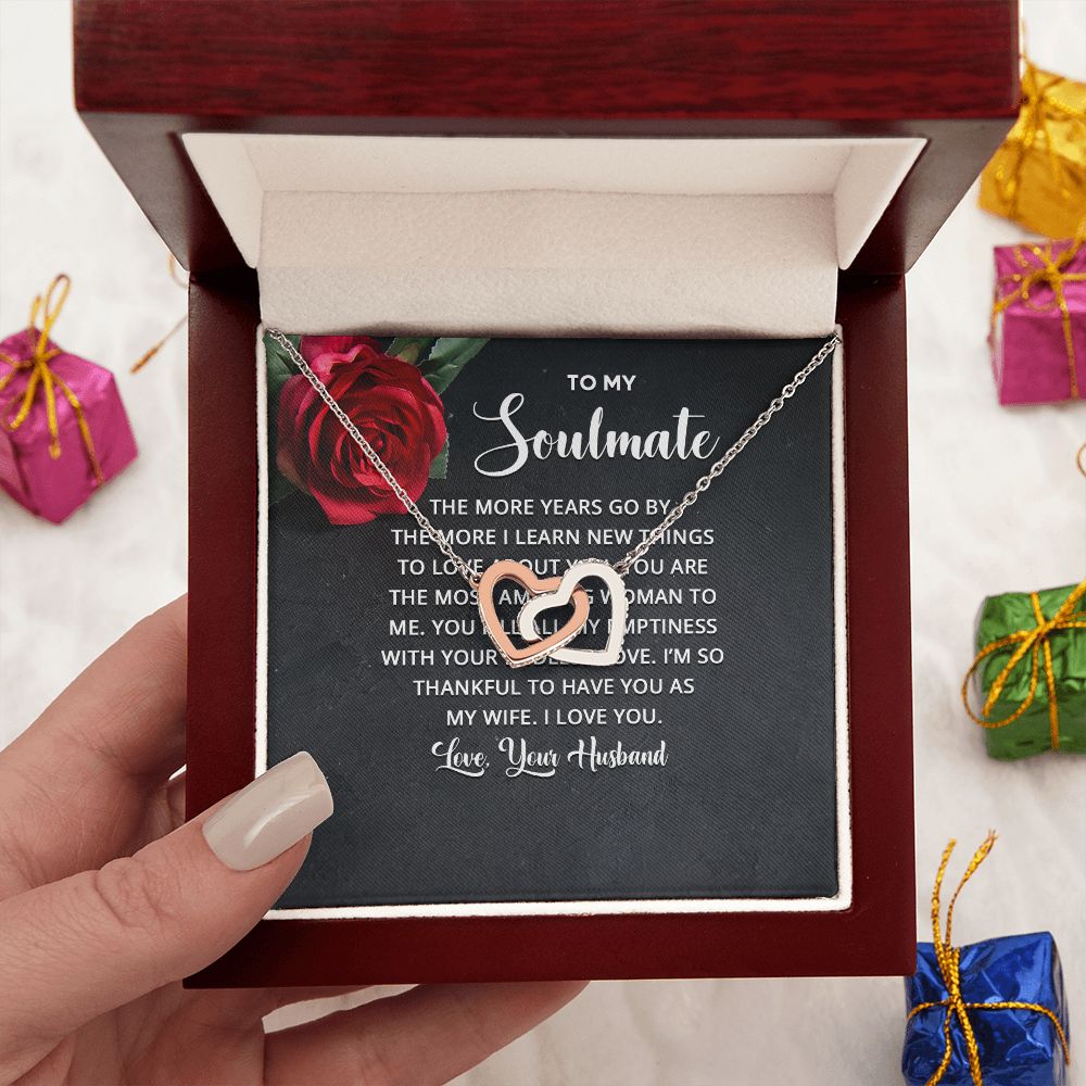 Soulmate Necklace Gifts From Husband, Wedding Anniversary Jewelry For Wife From Husband, Wife Birthday Gifts From Husband, To My Unbiological Sister Message Card and Gift Box styles On Birthday, Christmas, Anniversary  Interlocking Heart